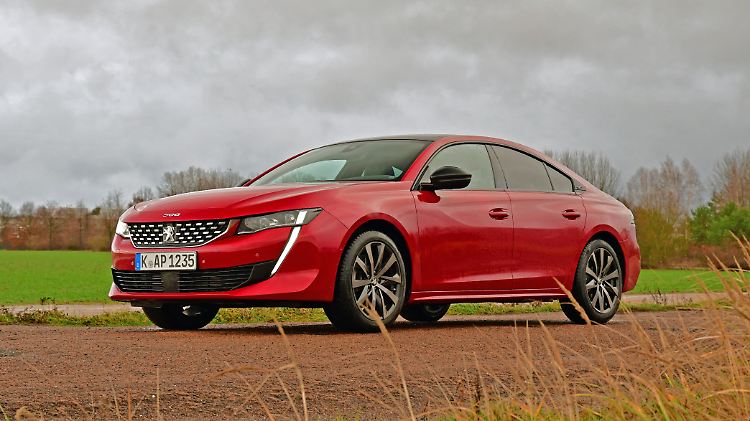 Der Peugeot 508 gehört zweifellos zu den schnittigsten Coupé-Limousinen, die derzeit auf dem Markt sind.