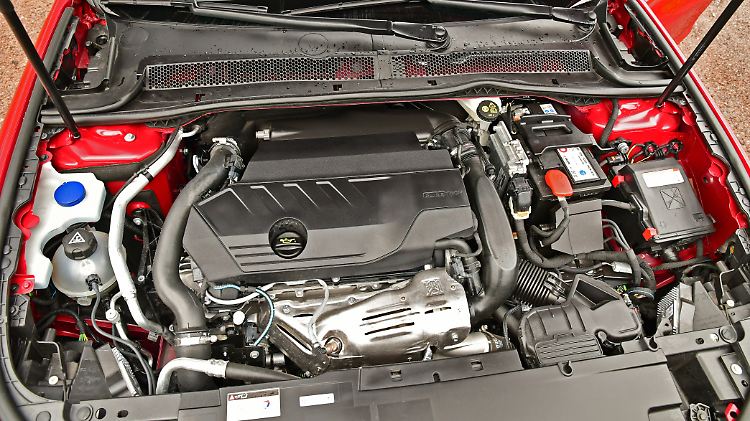 Für den Peugeot 508 ein wirklich gelungenes Triebwerk, der 1,6 Liter PurTech mit 225 PS.