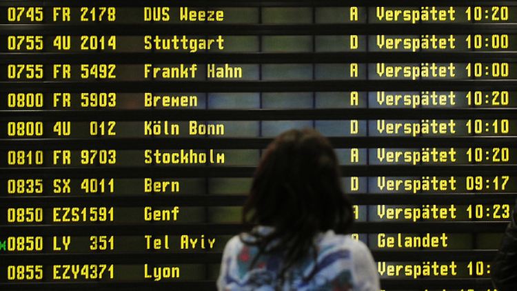 Fliegen wird häufig zur Geduldsprobe.