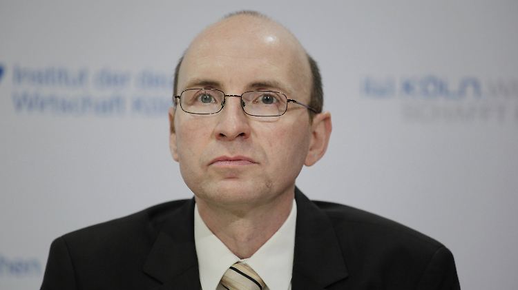 Jürgen Matthes ist Leiter des Kompetenzfelds Internationale Wirtschaftsordnung und Konjunktur am Institut der Deutschen Wirtschaft.