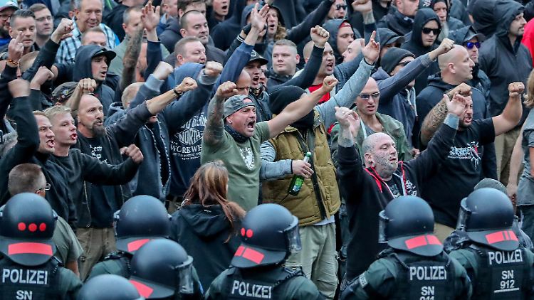 In Chemnitz hatte es rechte Demonstrationen und Gegenkundgebungen gegeben, die Lage war eskaliert.
