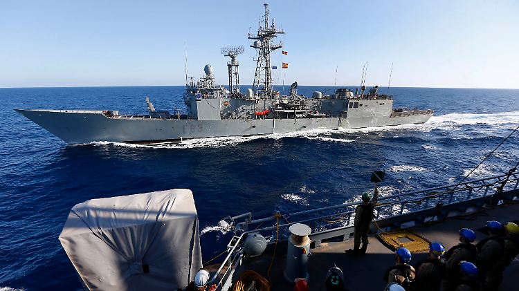 "Sophia" läuft seit 2015, die Bundeswehr hat seitdem über 22.500 Migranten aus dem Mittelmeer gerettet.