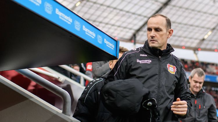 Er muss seine Sachen packen: Heiko Herrlich ist seinen Job als Trainer von Bayer Leverkusen los.