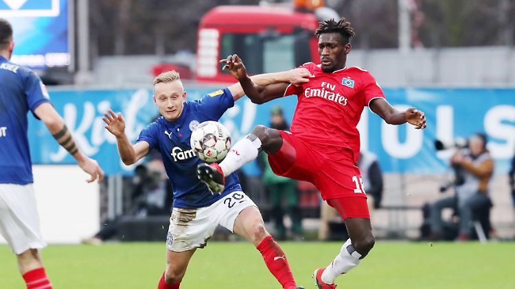 Nach 18 Minuten lag der HSV in Kiel schon 0:2 hinten.