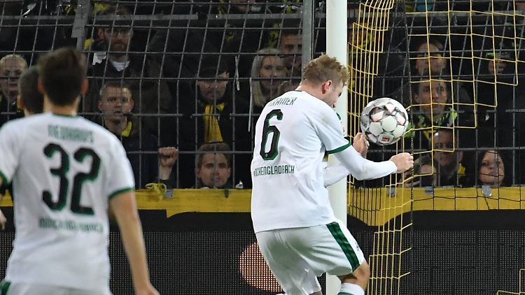 Erst Hand, dann Tor und trotzdem regulär: Christoph Kramers Treffer hätte international vermutlich nicht gezählt.