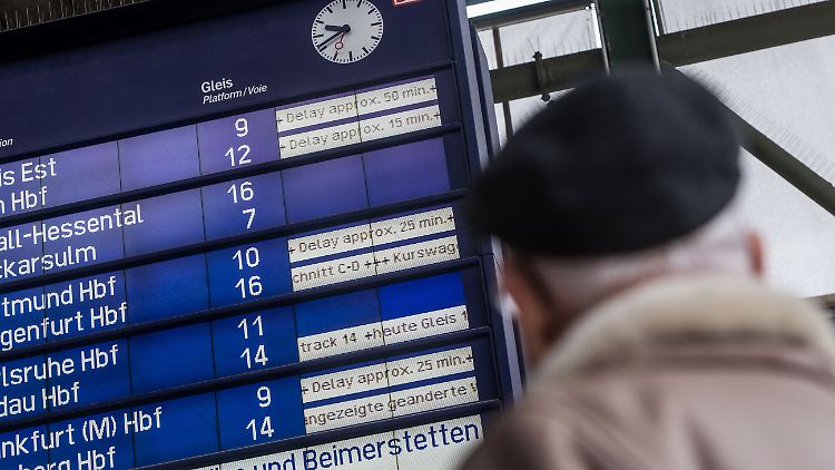 Bislang müssen Entschädigungen mit komplizierten schriftlichen Formularen beantragt werden.
