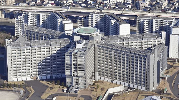 Carlos Ghosn und Greg Kelly werden im Tokyo Detention Center festgehalten.