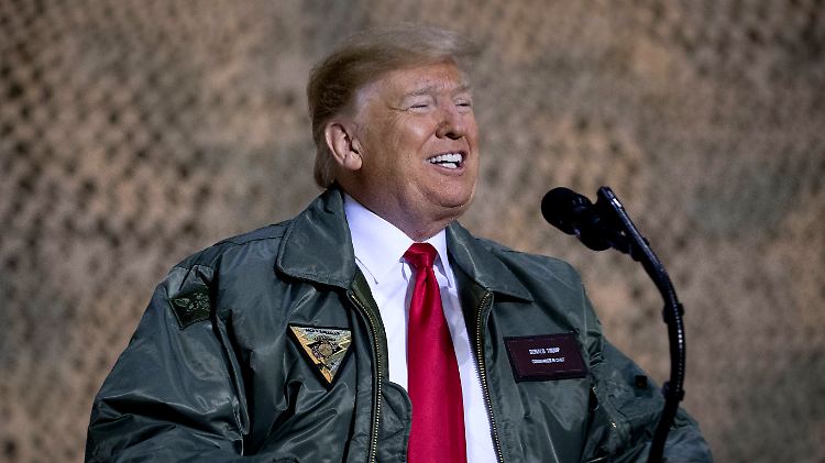 Donald Trump genoss sichtlich die Aufmerksamkeit, die ihm im Irak zuteil wurde.