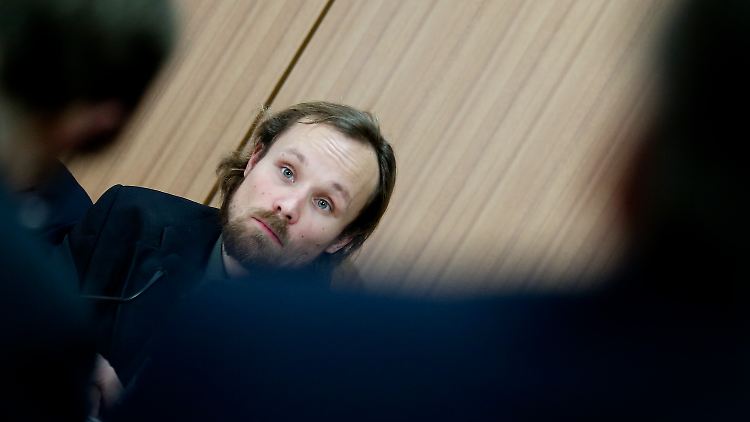 Reporter Billy Six bei einer Pressekonferenz im Jahr 2012 kurz nach seiner Freilassung in Syrien.