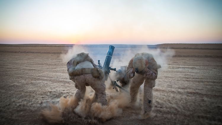 Nach dem Willen ihrer Kommandeure sollen US-Marines wie diese in Syrien ihre Waffen zurücklassen. 
