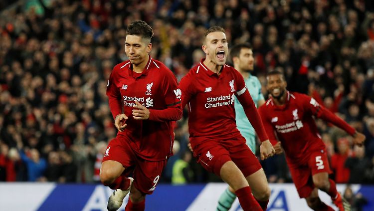 Firmino (l.) und Henderson bejubeln den fünften Treffer.