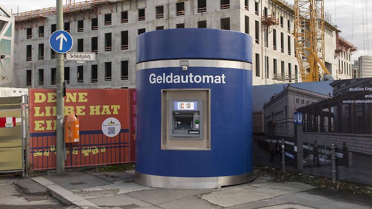 Ein Geldautomat in Berlin