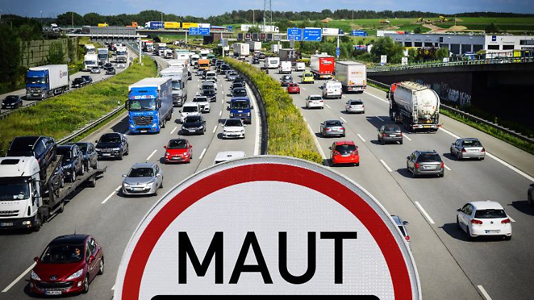 Für die Maut-Erhebung soll unter anderem eine Firma zuständig sein, die viele Menschen durch Konzert-Tickets kennen.