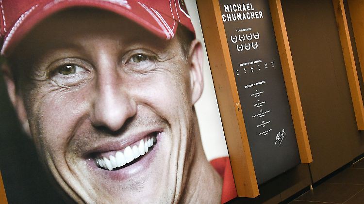 Von der Bildfläche verschwunden und dennoch präsent: Michael Schumacher.