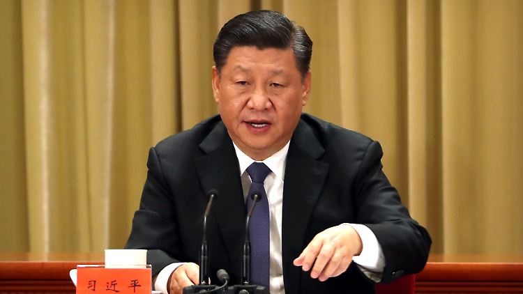 Chinas Präsident Xi Jinping hielt seine Ansprache mit den Drohungen und Versprechungen in Richtung Taiwan in der Großen Halles des Volkes in Peking.