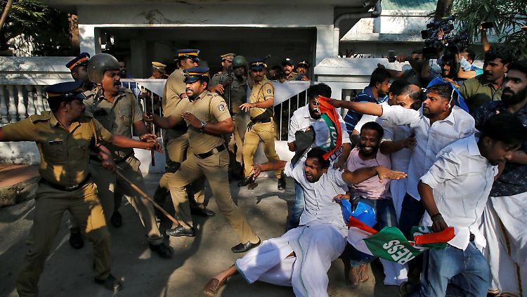Wegen der Proteste in Indien müssen in einem Bundesstaat fast alle Geschäfte geschlossen bleiben. 