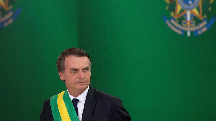 Der brasilianische Präsident Bolsonaro will das Land radikal umbauen.