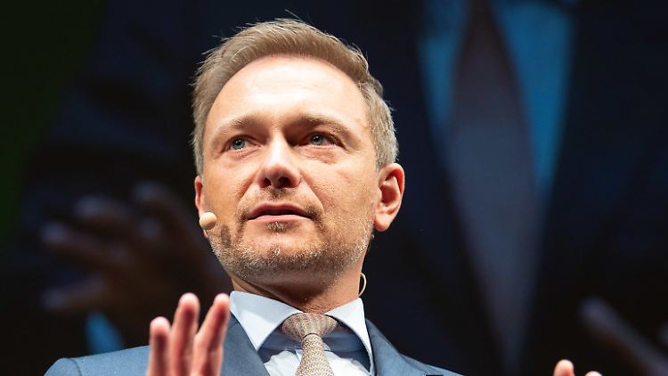 Die FDP sei nicht "das Sammelbecken von enttäuschten Friedrich-Merz-Anhängern", sagt Christian Lindner.
