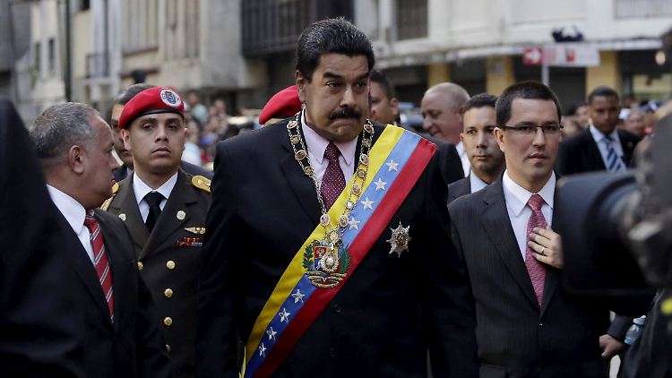 Präsident Maduro will sich für eine zweite Amtszeit vereidigen lassen, trotz Zweifeln an der Rechtmäßigkeit seiner Wiederwahl.