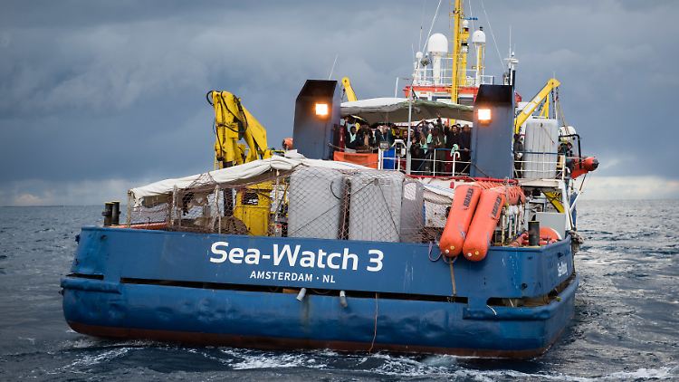 Flüchtlinge auf der "Sea-Watch 3"