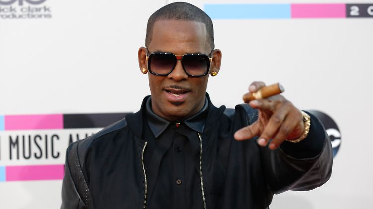 R. Kelly soll sich mehrmals an Minderjährigen vergangen haben.