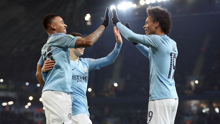 Statistisch alle zehn Minuten ließ es Meister Manchester City im Ligapokal-Halbfinal-Hinspiel gegen Drittligist Burton Albion krachen. Endstand: 9:0.