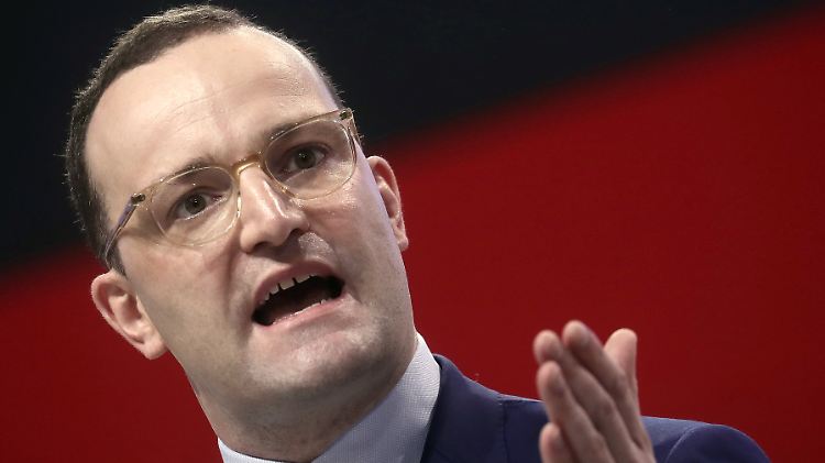 "Wir brauchen die Altersbestimmung", findet Gesundheitsminister Spahn.