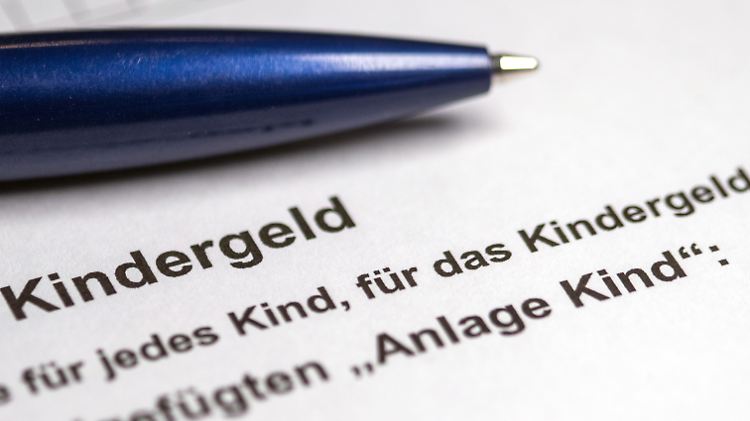 Derzeit erhalten Eltern für das erste und zweite Kind 219 Euro, für ein drittes Kind 225 und für das vierte und jedes weitere Kind 205 Euro.