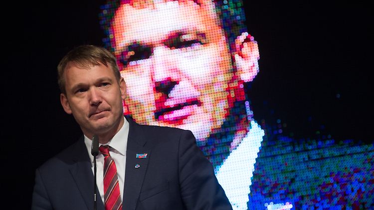 André Poggenburg irritierte zum Jahreswechsel mit einem Tweet an die "deutsche Volksgemeinschaft".