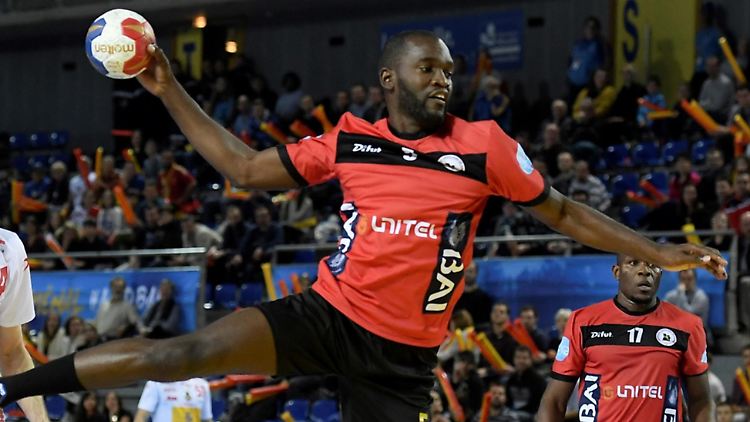 Angola feierte bei seiner vierten WM-Teilnahme den erst zweiten Vorrundensieg. Und Rome Hebo war mit sieben Treffern der Matchwinner.