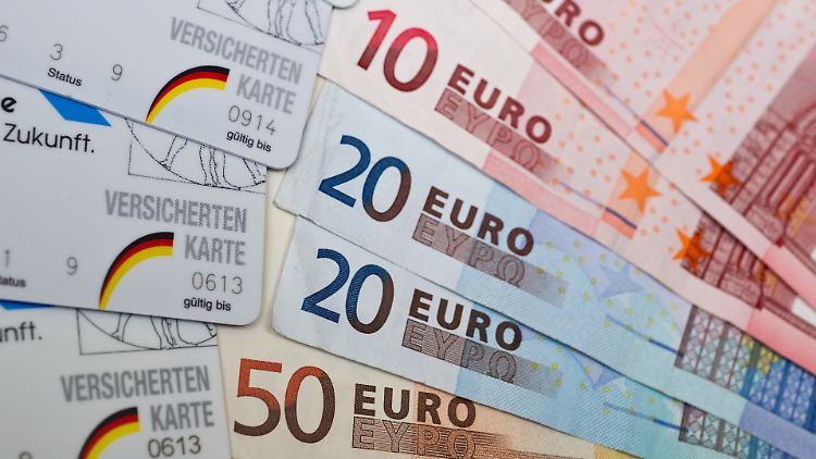 Menschen mit niedrigerem Einkommen bewerten ihre Gesundheit im Schnitt schlechter.