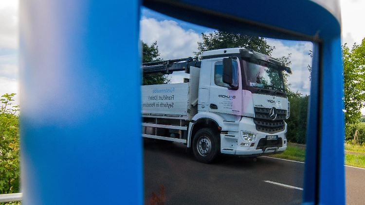 Die LKW-Maut wird auf Bundesstraßen und Autobahnen erhoben.