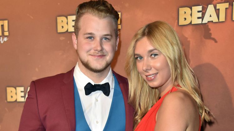 Erwarten ihr erstes Kind: Felix van Deventer und seine Freundin Antje.