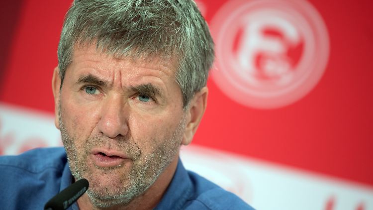 Bleibt vorerst Fortune: Trainer Friedhelm Funkel.