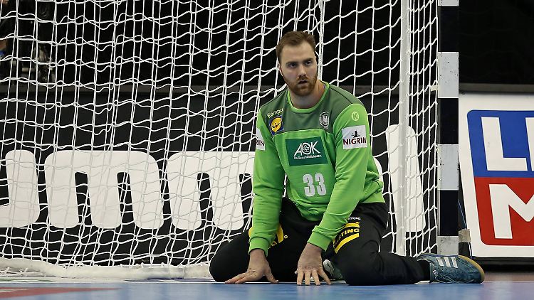 Wolff ist fassungslos. Die Deutschen geben den Sieg gegen Frankreich 3 Sekungen vor dem Ende aus der Hand.