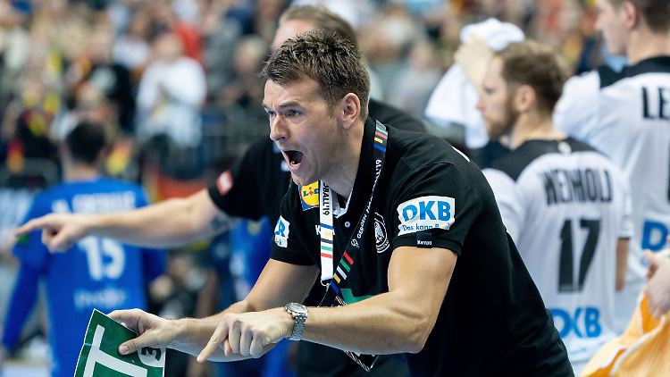 Coach Prokop lobt vor allem die kämpferische Leistung des DHB-Teams - und die Fans.