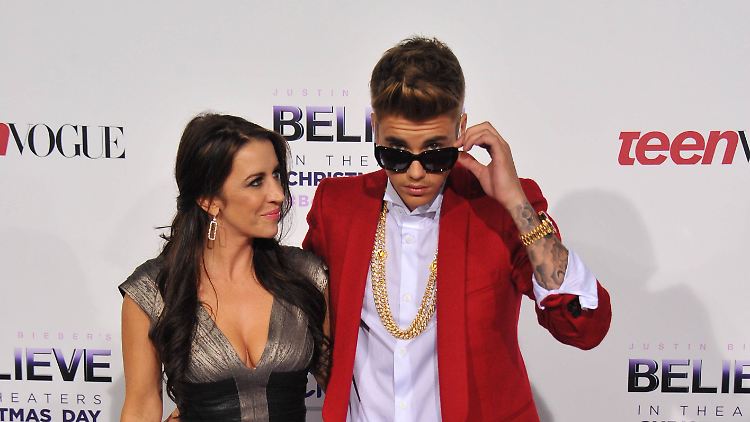 Mutter Pattie Mallette und Sohn Justin Bieber vor einigen Jahren gemeinsam auf dem roten Teppich. 