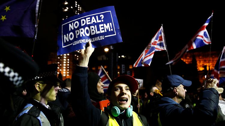 Ganz so einfach, wie diese Demonstranten sich den Brexit vorstellen, ist es nicht.