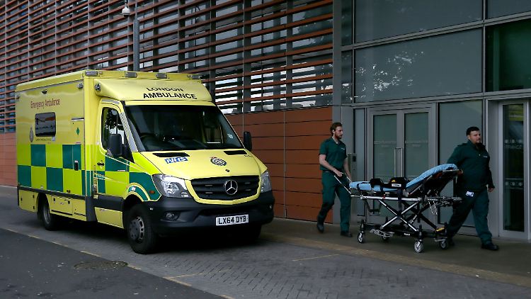 Der Rettungssanitäter schöpfte Verdacht, als er das tote Kind sah.