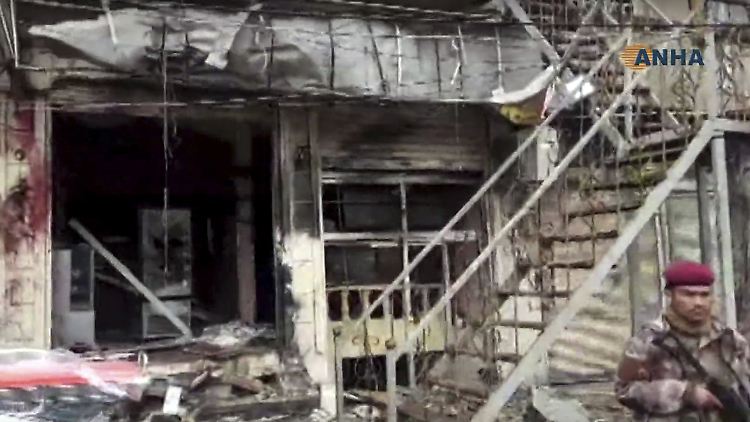 Das beschädigtes Restaurant nach der Bombenexplosion.