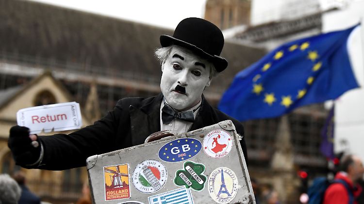 Die Lage ist gar nicht so verzweifelt, wie manche meinen: "Das Wesentliche ist auf britischer Seite die Grundsatzentscheidung, was man möchte", sagt Ökonom  Holger Schmieding. 