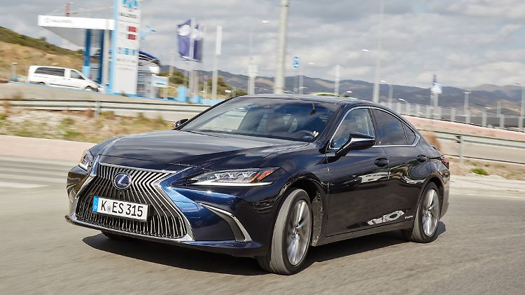 Lexus rechnet sich für seinen ES gute Chancen auf dem deutschen Markt aus.