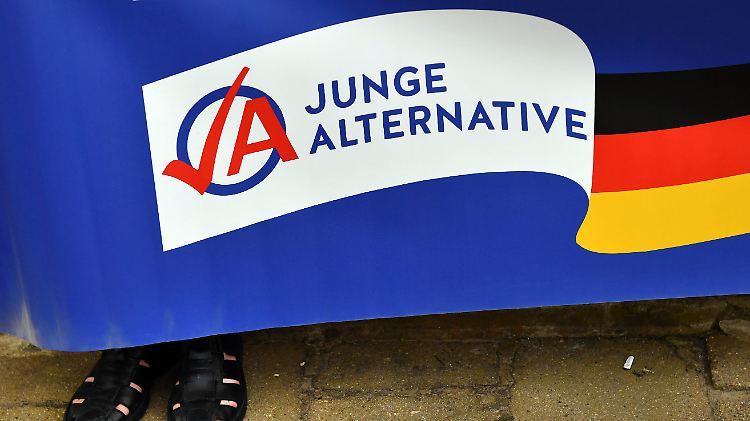 Die "Junge Alternative" wurde vom Verfassungsschutz zum Verdachtsfall erklärt.  
