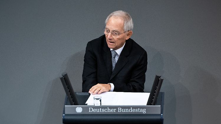Schäuble während seiner Rede im Bundestag. 