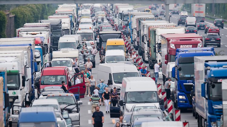 Auf 1,5 Millionen Kilometer Länge summierten sich die Staus 2018 auf den deutschen Autobahnen. 