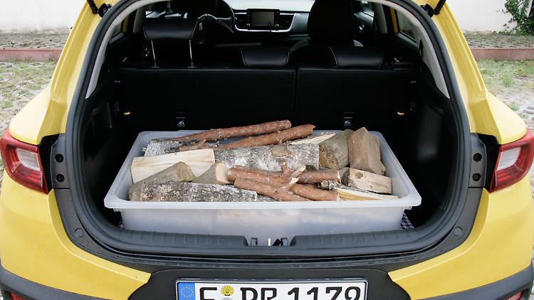 Mit 352 Litern Kofferraum reicht der KIa Stonic schon fast an die Werte der Kompaktklasse heran.