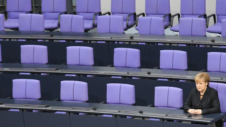 Wo sind die Frauen an Merkels Seite? Im deutschen Bundestag sitzen nach wie vor deutliche weniger Frauen als Männer. 