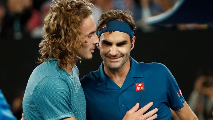 Kampf der Generationen: Roger Federer muss sich dem 17 Jahre jüngeren Stefanos Tsitsipas geschlagen geben.