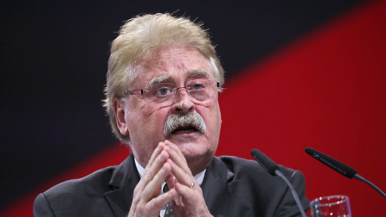 Seit 1980 sitzt Elmar Brok als Abgeordneter im Europäischen Parlament.