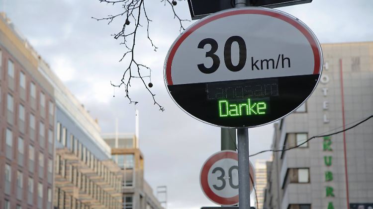 Mit guten Worten erreicht man nicht jeden Autofahrer.